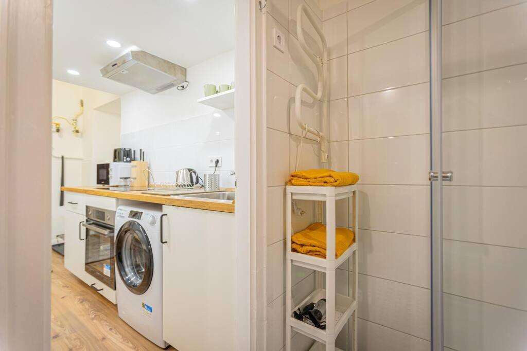 2 Bedroom Apartment In The Dob Street, Emerald ブダペスト エクステリア 写真